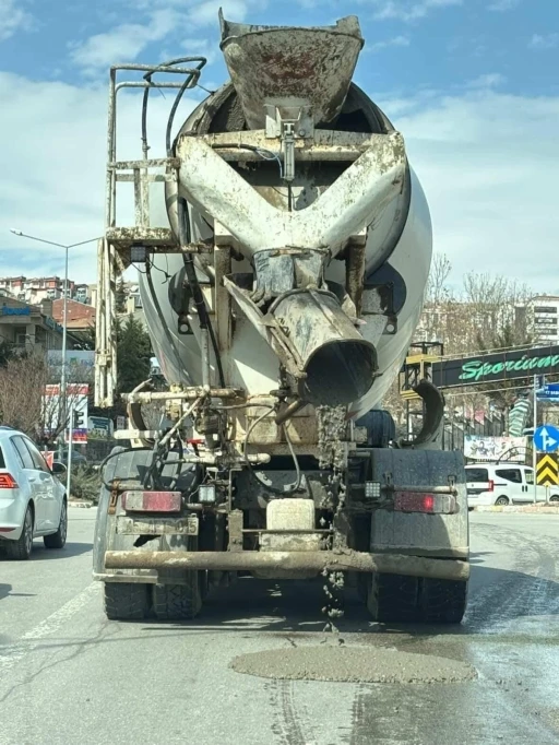 Yola beton d&ouml;ken mikser s&uuml;r&uuml;c&uuml;s&uuml;ne 839 bin lira ceza