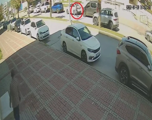 Yola fırlayan 7 yaşındaki çocuğa otomobil çarptı
