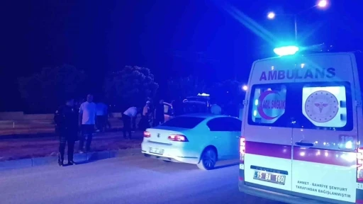Yolcu otob&uuml;s&uuml; ile hafif ticari ara&ccedil; &ccedil;arpıştı: 3 yaralı
