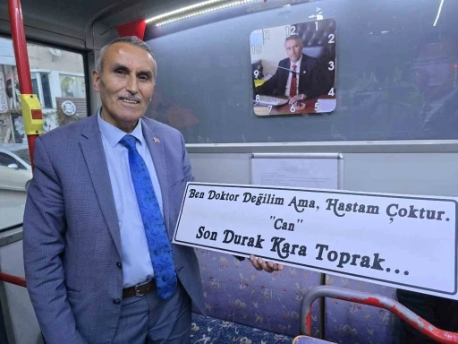 Yozgat’ın ‘Manili Kaptan’ı hem manileriyle hem otobüs yazılarıyla dikkat çekiyor
