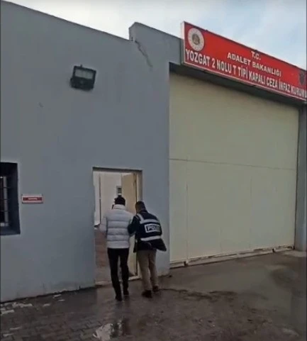 Yozgat&rsquo;ta 8 yıl kesinleşmiş cezası bulunan firari yakalandı

