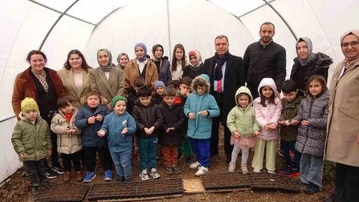 Yozgat’ta ata tohumları ana okulunda toprakla buluştu
