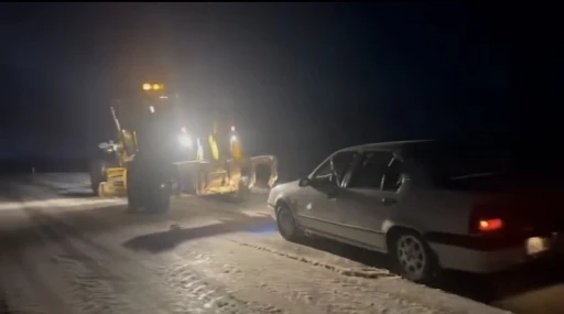 Yozgat’ta Nisan ayında yağan kar sonrası temizleme çalışmaları yapıldı

