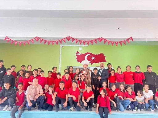 Yozgat&rsquo;ta &ouml;ğrenciler Nasreddin Hoca ile buluştu
