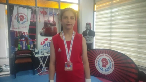 Yozgatlı İsra Zişan Çeper, Türkiye 3.’sü oldu
