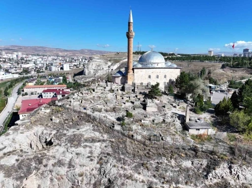 Yukarı Tekke kayalıkları ıslah ediliyor

