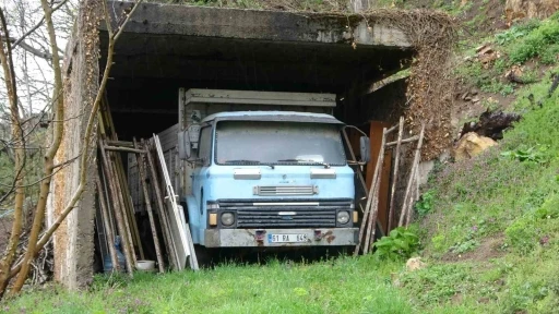 Y&uuml;ksek fiyat verenler oldu ama o baba yadigarı diye satmıyor
