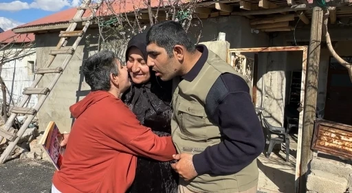 Y&uuml;ksekova&rsquo;da bir annenin &ouml;mre bedel fedakarlığı: 38 yıldır 4 engelli evladına g&ouml;z&uuml; gibi bakıyor
