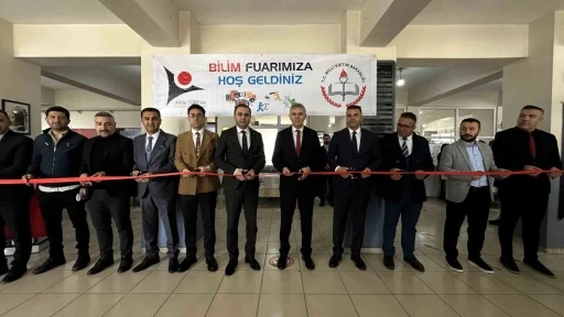 Y&uuml;ksekova&rsquo;da &ouml;ğrencilerin bilimsel &ccedil;alışmaları g&ouml;r&uuml;c&uuml;ye &ccedil;ıktı
