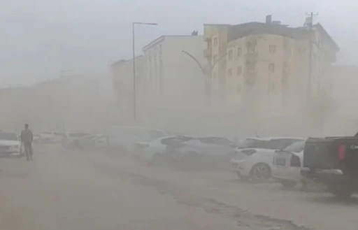 Y&uuml;ksekova&rsquo;da şiddetli r&uuml;zgar
