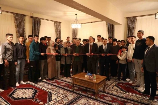 Yunus Emre Anadolu Lisesi Pansiyonu&rsquo;nda &rsquo;İbrahim Eroğlu Erdem-Değer-Eylem Salonu&rsquo; a&ccedil;ıldı
