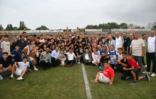 Yunusemre Belediyespor U17 Türkiye Şampiyonu oldu
