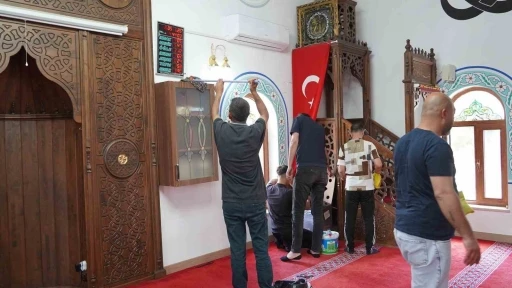 Yunusemre&rsquo;de camiler bayram namazına hazırlanıyor
