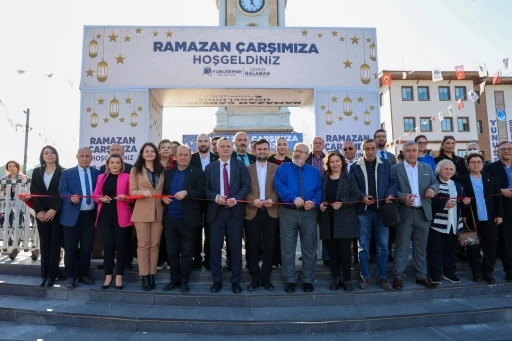 Yunusemre’de Ramazan Çarşısı kuruldu
