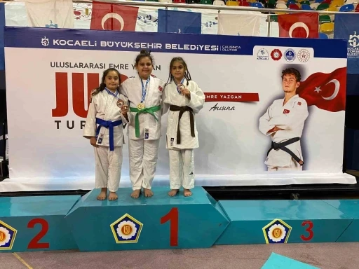Yunusemre’nin süper minikleri Manisa’yı gururlandırdı
