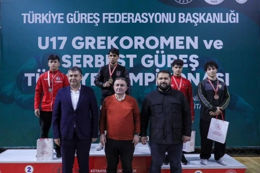 Yunusemreli güreşçi Kadir Kadiroğlu Türkiye 3’üncüsü oldu
