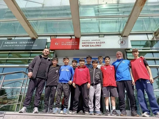Yunusemreli g&uuml;reş&ccedil;iler T&uuml;rkiye Şampiyonasına katılmaya hak kazandı
