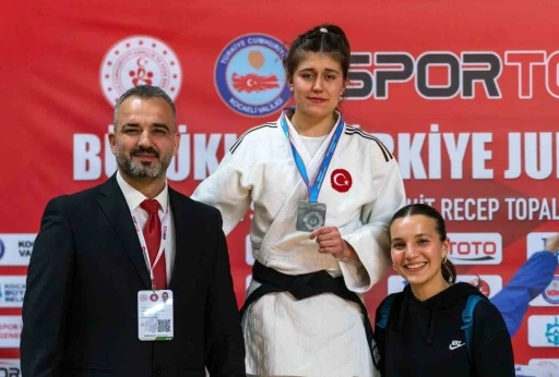 Yunusemreli judoculardan 2 &ouml;nemli madalya
