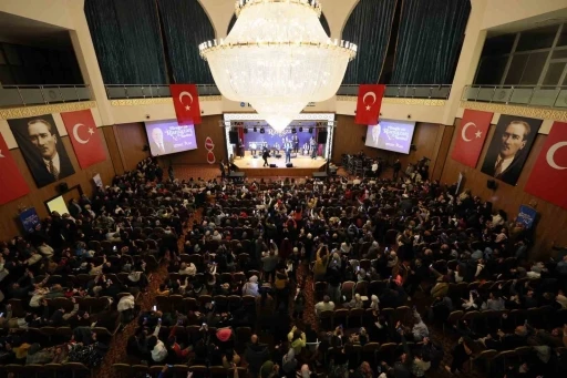 Y&uuml;reğir&rsquo;de g&ouml;n&uuml;llere dokunan konser
