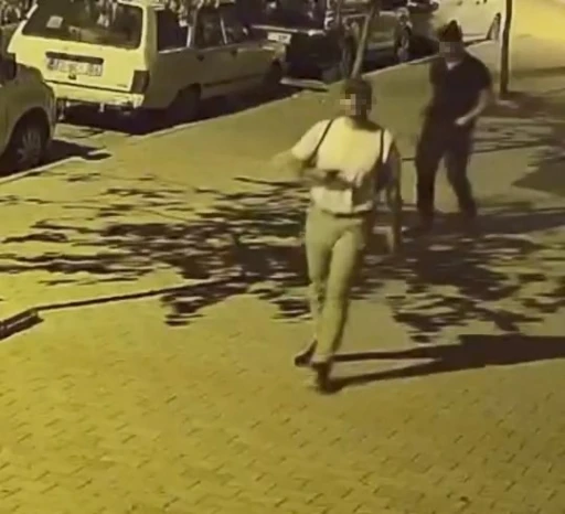 Yürüyerek geldikleri otoparktan bisikleti çalıp kaçtılar
