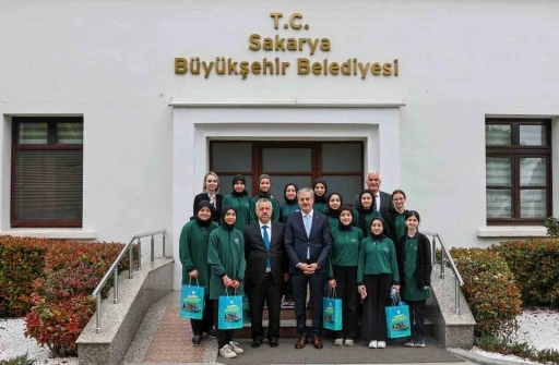Yusuf Alemdar’ın başkanlık koltuğuna Zeynep geçit: &quot;Yarının geleceği bizim elimizde&quot;
