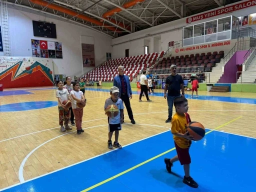 Yusuf Kılıç: &quot;Gençlerimizin sporla buluşması bizim en büyük gücümüz&quot;
