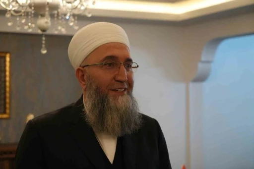 Yusuf Ziya G&uuml;m&uuml;şel&rsquo;in &ouml;ğrencisi: "Bu kadar insana sadece bir iddiadan yola &ccedil;ıkarak zulmediliyor"
