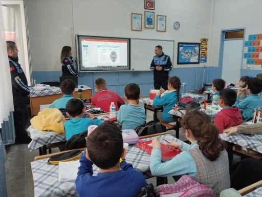 Zabıtadan &ouml;ğrencilere meslek tanıtımı
