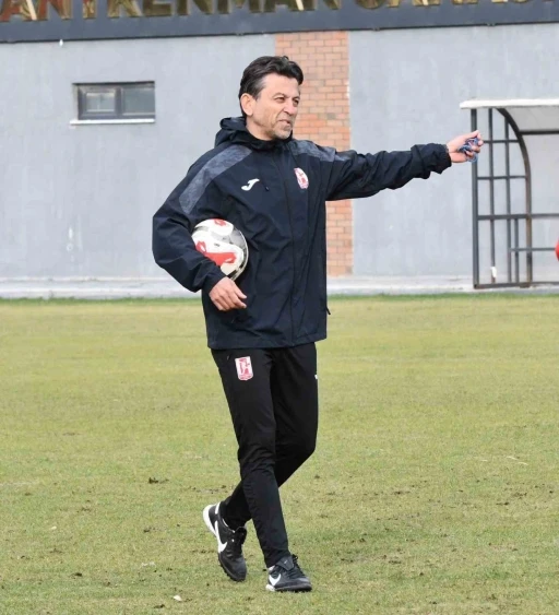 Zafer Uysal: "Hedefimiz deplasmanda Uşakspor&rsquo;u yenmek"
