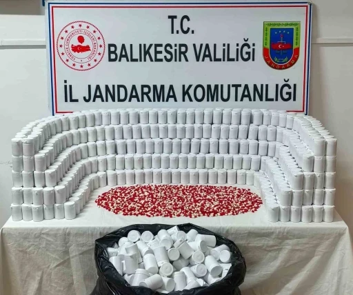 Zehir taciri Jandarma&rsquo;dan ka&ccedil;amadı