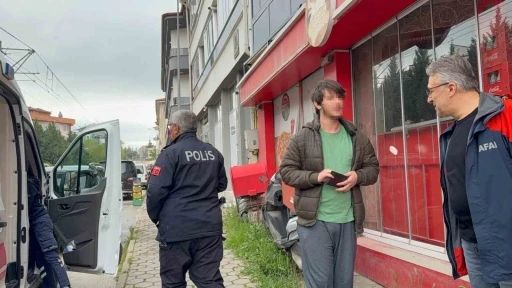 Zehirlendiği d&uuml;ş&uuml;n&uuml;len ve ekipleri teyakkuza ge&ccedil;iren &ouml;ğrencinin kulaklıkla uyuduğu ortaya &ccedil;ıktı
