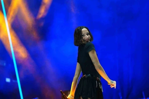 Zeynep Bastık&rsquo;tan Manisa&rsquo;da konser
