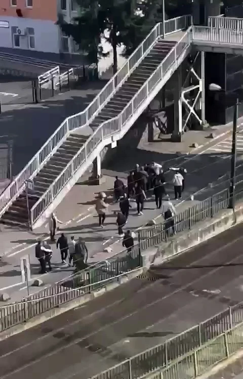 Zeytinburnu’nda husumetli iki grup arasında kavga: 7 yaralı
