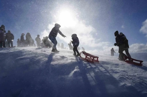 Zigana G&uuml;m&uuml;şkayak&rsquo;ta hafta sonu yoğunluğu yaşandı
