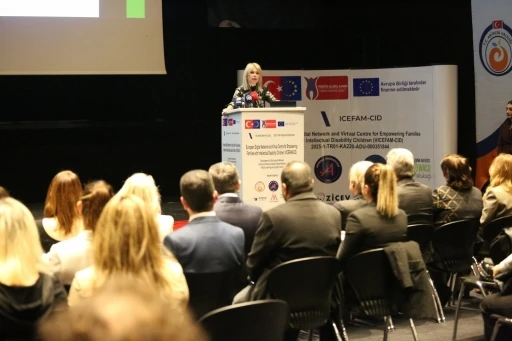 Zihinsel engelli &ccedil;ocuklara sahip ailelere yapay zekalı destek
