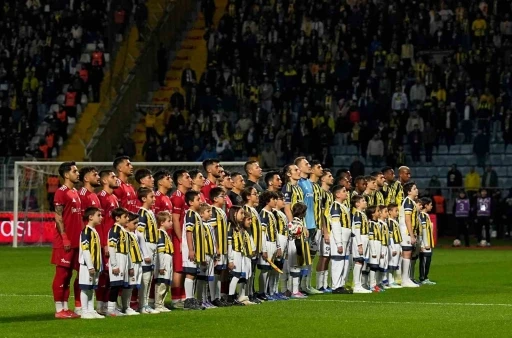 Ziraat T&uuml;rkiye Kupası: Beyoğlu Yeni &Ccedil;arşı: 0 - Fenerbah&ccedil;e: 0 (Ma&ccedil; devam ediyor)
