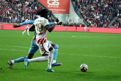 Ziraat T&uuml;rkiye Kupası: Samsunspor: 0 - Trabzonspor: 0 (İlk yarı)

