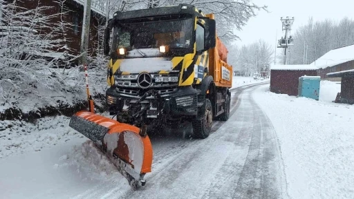 Zirvelerde kar etkili oldu: 630 personel sahada
