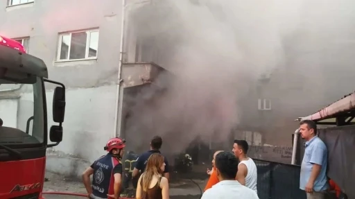 Zonguldak&rsquo;ta boş binanın bodrum katında yangın
