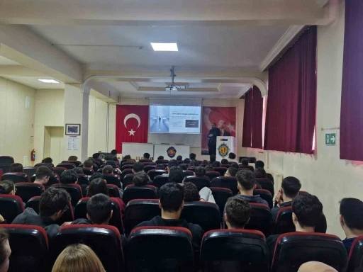 Zonguldak&rsquo;ta lise &ouml;ğrencilerine siber g&uuml;venlik ve kariyer semineri
