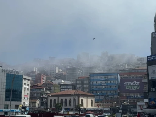 Zonguldak’ta soğuk hava kenti beyaza bürüdü
