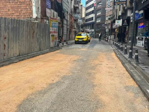 Zonguldak&rsquo;ta yapılan yol yeniden bozuldu, vatandaşlar tepki g&ouml;setrdi
