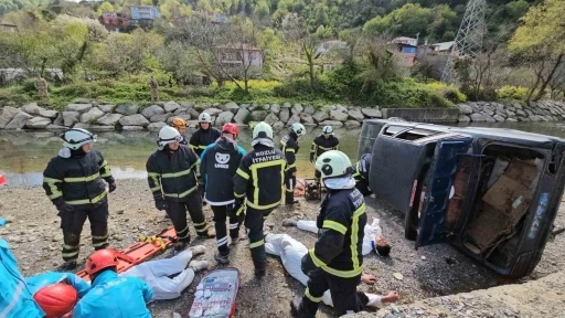 Zonguldak&rsquo;taki sel ve taşkın tatbikatı ger&ccedil;eğini aratmadı
