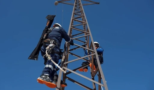 Zorlu coğrafyada b&uuml;y&uuml;k başarı: Aras Elektrik t&uuml;ketici memnuniyetinde zirvede
