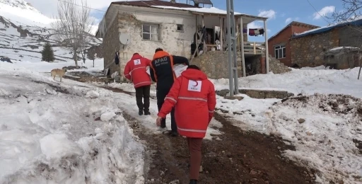 Zorlu kış şartlarında ihtiya&ccedil; sahiplerine destek
