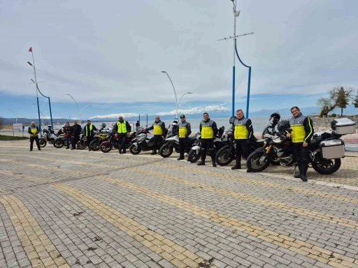 Zorlu yolculuk sonrası motosikleti grup Manavgat’a ulaştı
