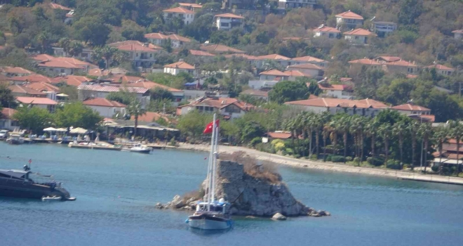 Tarihi Kalelere Gözü Gibi Bakıyorlar