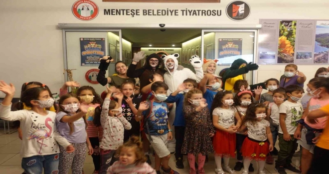Çocuklar “Ormanın Anahtarı” Adlı Oyunu İlgiyle İzledi