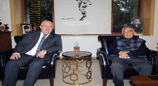 Ali Fuat Özgeden Başkan Gümüşe teşekkür ziyareti