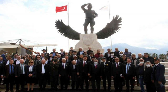 Türk havacılık tarihinin ilk pilotlarından Şehit Fethi Bey Fethiyede anıldı